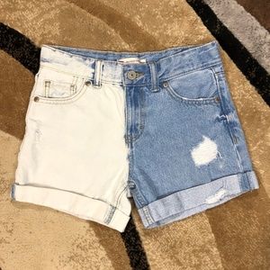 Youth Levi’s Denim Blue & White Shorts, Size 12reg